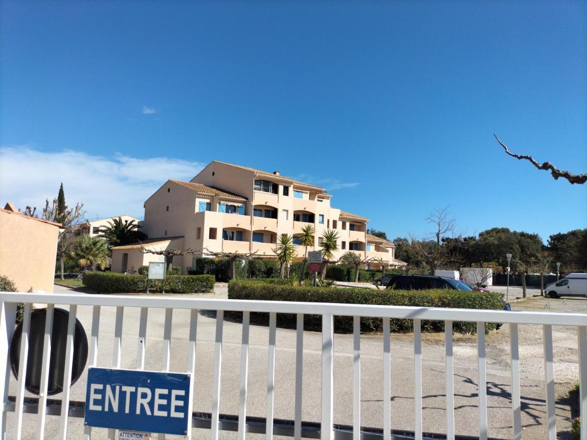 Appartement T2, 4 Personnes, Climatise, Avec Piscine, Village De La Mer Ла-Лонд-ле-Мор Экстерьер фото