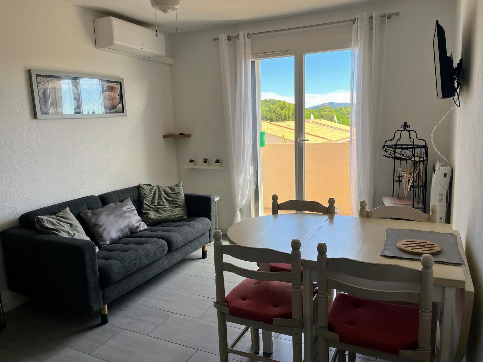 Appartement T2, 4 Personnes, Climatise, Avec Piscine, Village De La Mer Ла-Лонд-ле-Мор Экстерьер фото